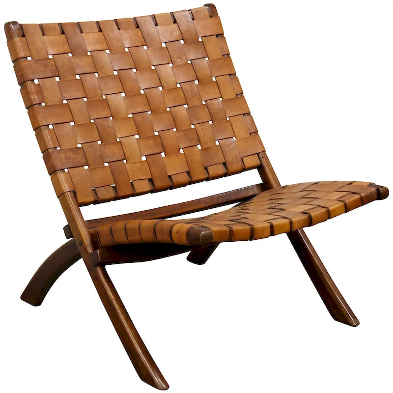 Sillón de cuero marrón con tejido de cesta